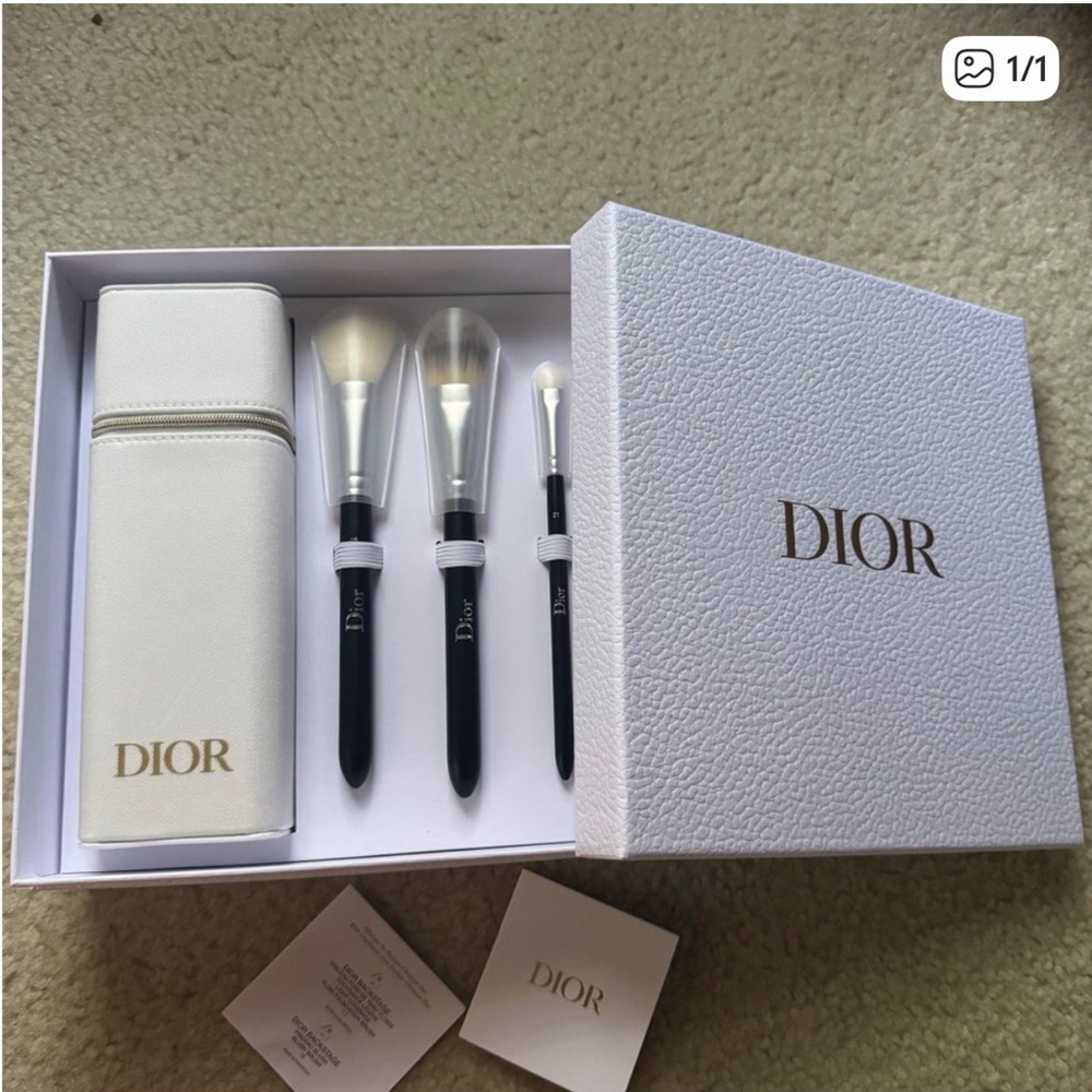 Dior Luxury Brush Set in White and Black